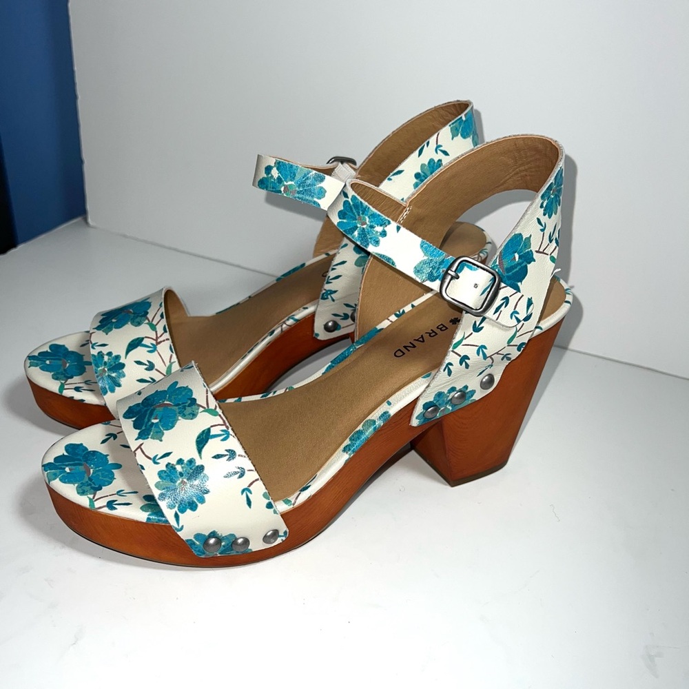 Lucky Brand Floral Heeled Sandals - White and Blue